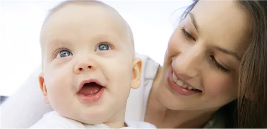 秋季来了，该如何判断小月龄宝宝冷热？